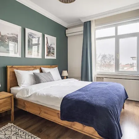 Sleek Flat With Great Location In Tesvikiye Istanbul