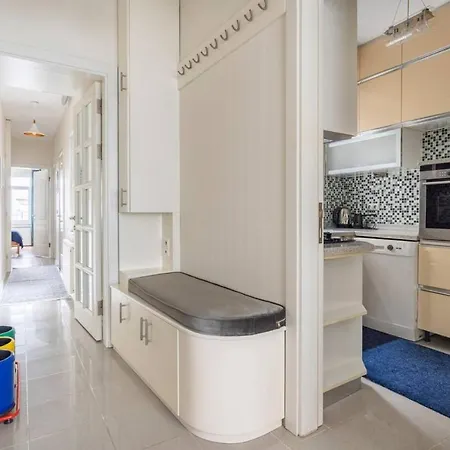Sleek Flat With Great Location In Tesvikiye *